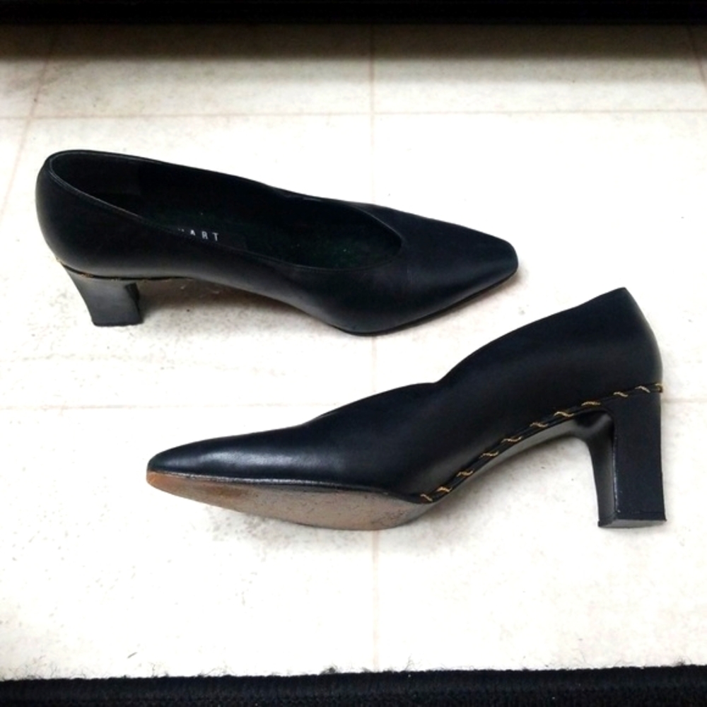 STUART WEITZMAN black leather pumps vintage EUC SZ 8